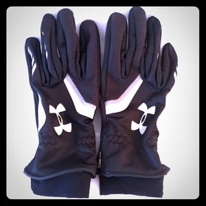 Boys Under Armour gloves